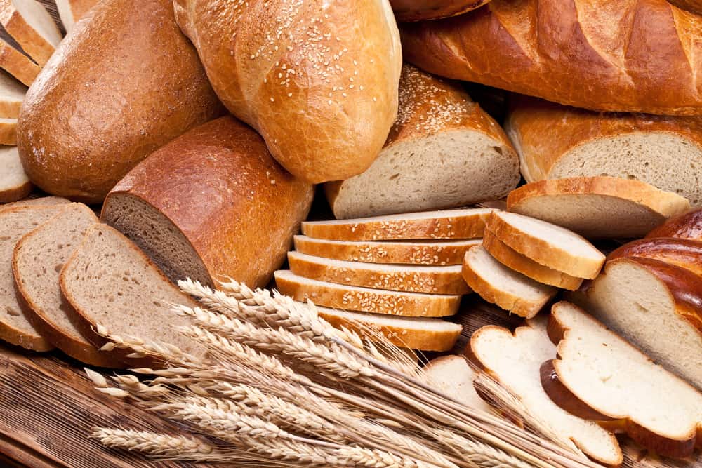 全麦面包或白面包